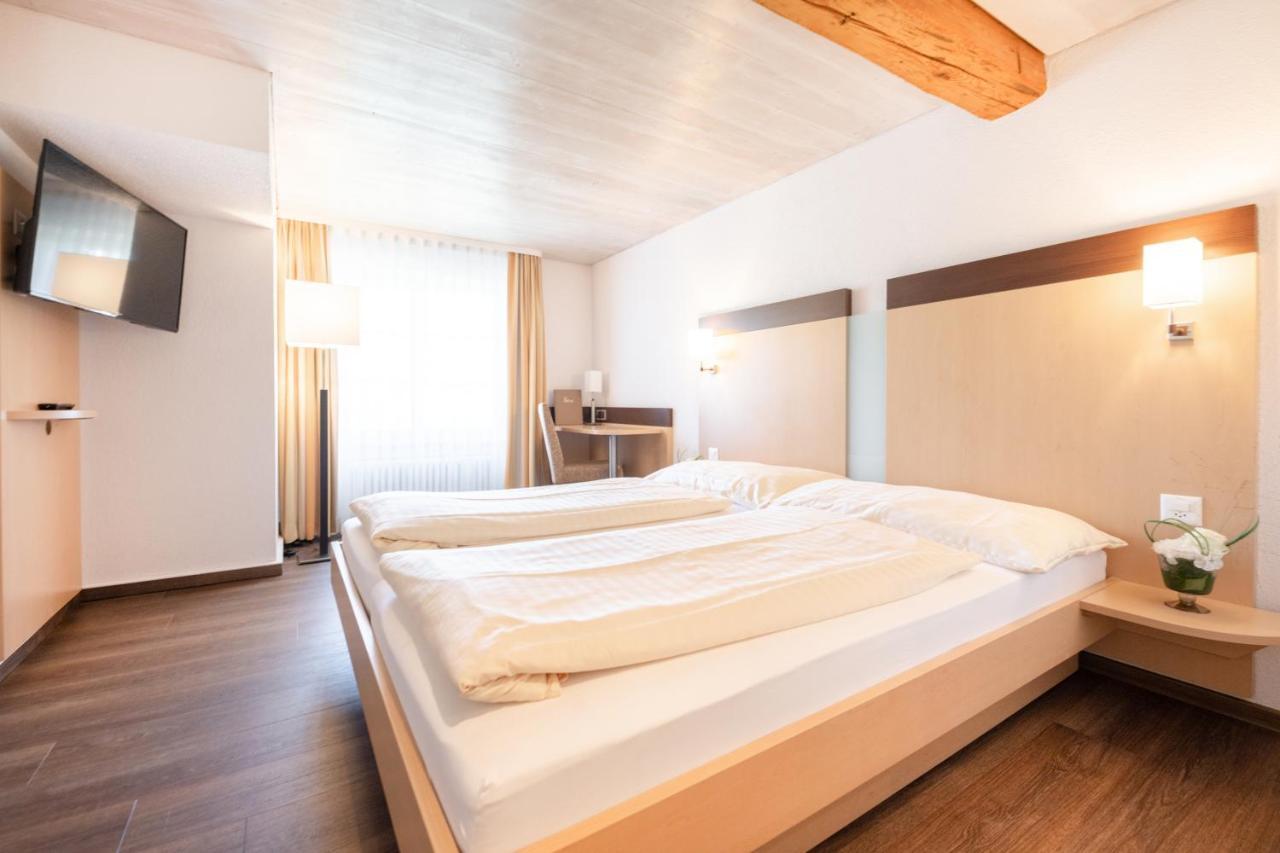 פראונפלד Hotel Zum Goldenen Kreuz מראה חיצוני תמונה