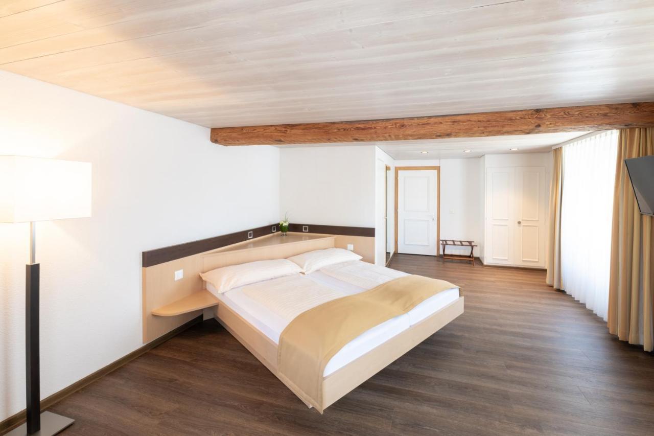 פראונפלד Hotel Zum Goldenen Kreuz מראה חיצוני תמונה