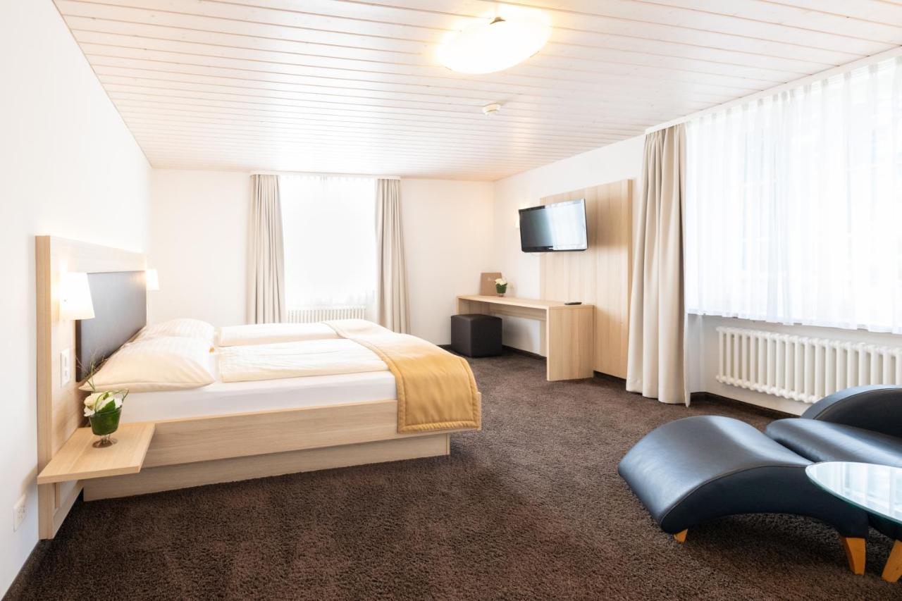 פראונפלד Hotel Zum Goldenen Kreuz מראה חיצוני תמונה
