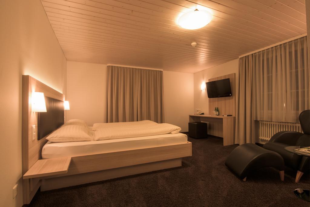 פראונפלד Hotel Zum Goldenen Kreuz חדר תמונה