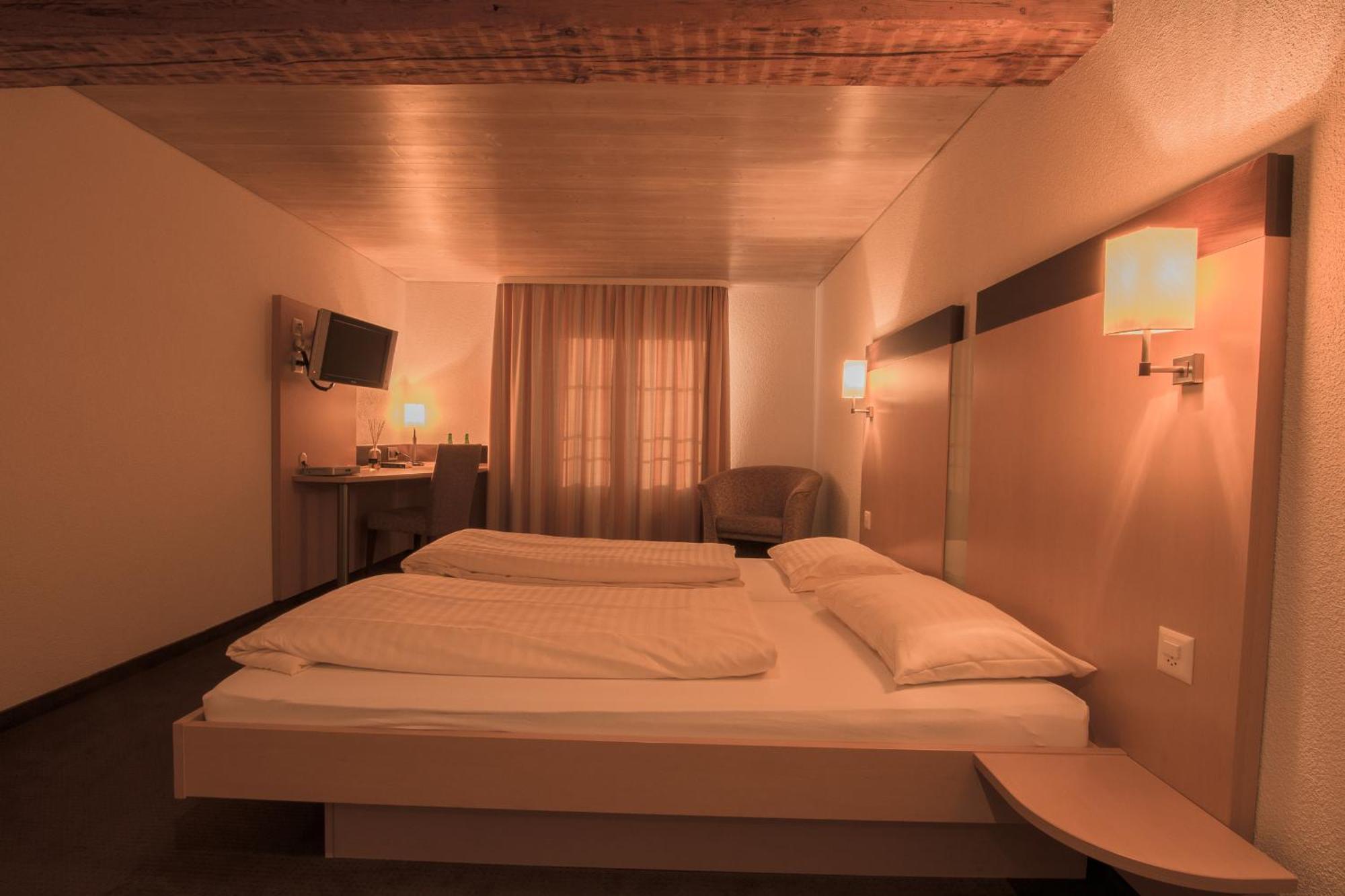 פראונפלד Hotel Zum Goldenen Kreuz חדר תמונה